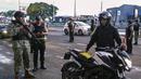 Presiden Ekuador Guillermo Lasso pada 1 April 2023, mengumumkan keadaan darurat di pelabuhan negara utama Guayaquil dan distrik tetangga Duran dan Samborondon, serta di provinsi Santa Elena dan Los Rios - daerah yang terguncang dari kejahatan terkait narkoba.  (AFP/Gerardo Menoscal)