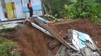 Ilustrasi - Gerakan tanah terjadi di Jatiluhur, Majenang, Cilacap dan menyebabkan lebih dari 20 rumah rusak total. (Foto: Liputan6.com/Muhamad Ridlo)