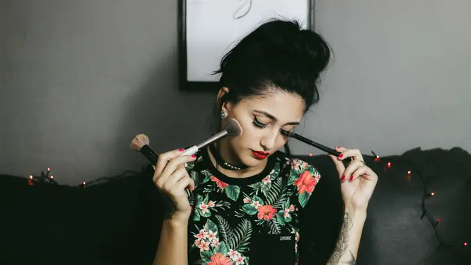 3 Hal yang Harus Diketahui Agar Makeup Tahan Lama Saat Hari Lebaran