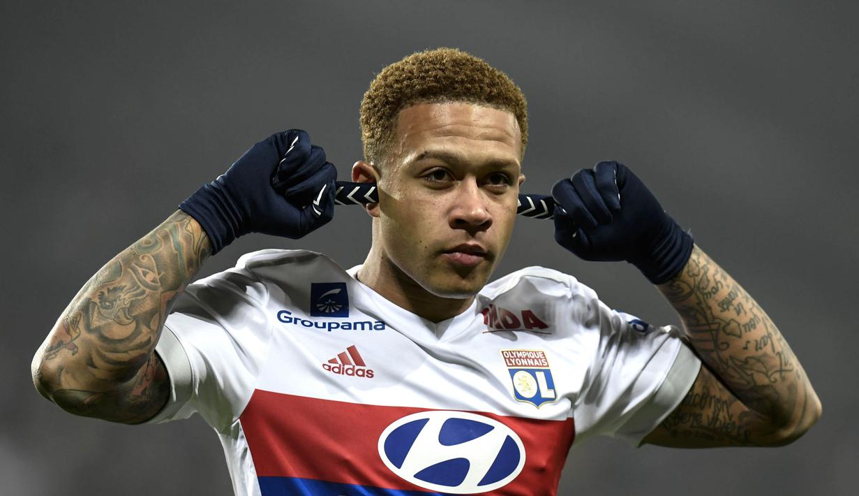 6. Memphis Depay (Lyon) - 6 Gol (1 Penalti). (AFP/Jeff Pachoud)