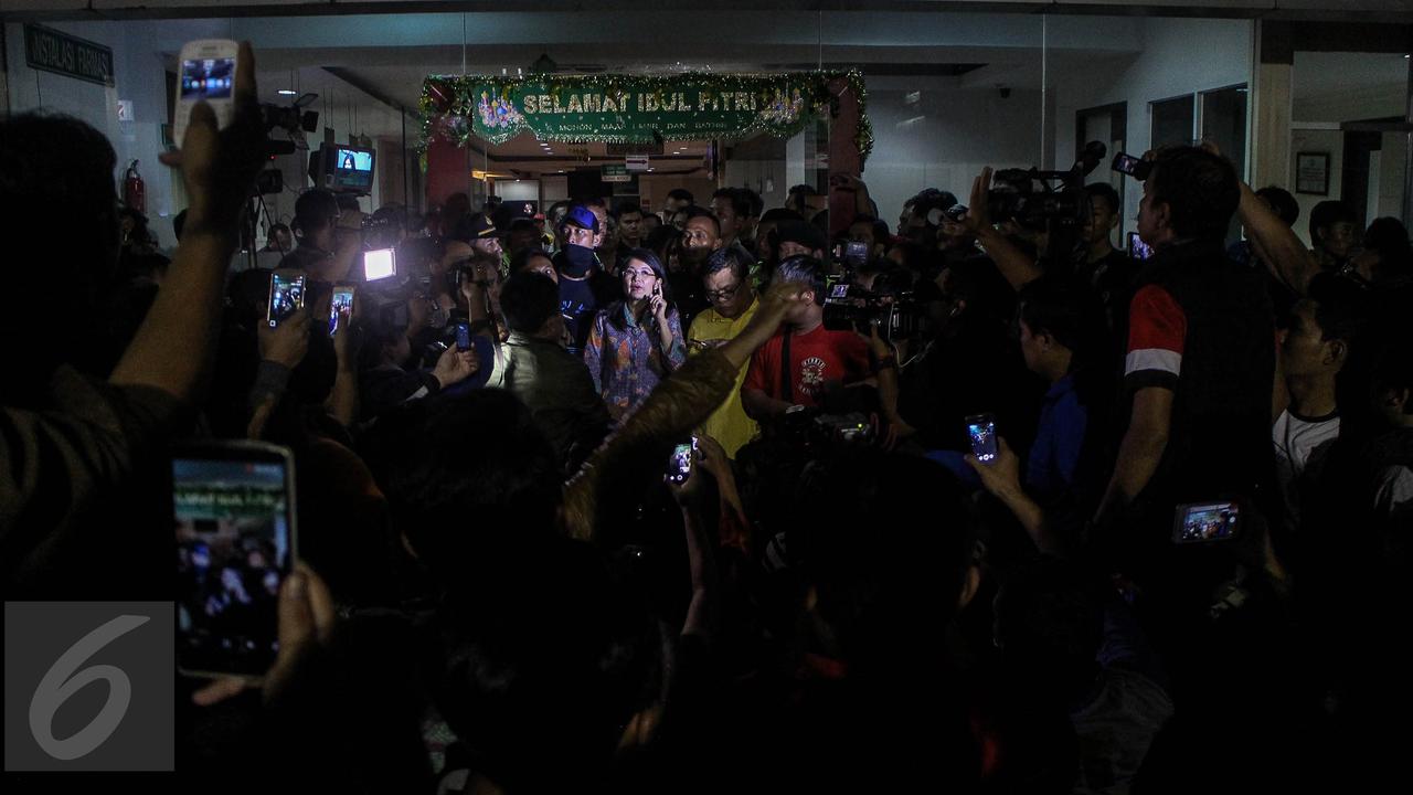 20160714-Geger Vaksin Palsu, RS Harapan Bunda Digeruduk Ratusan Pasien-Jakarta