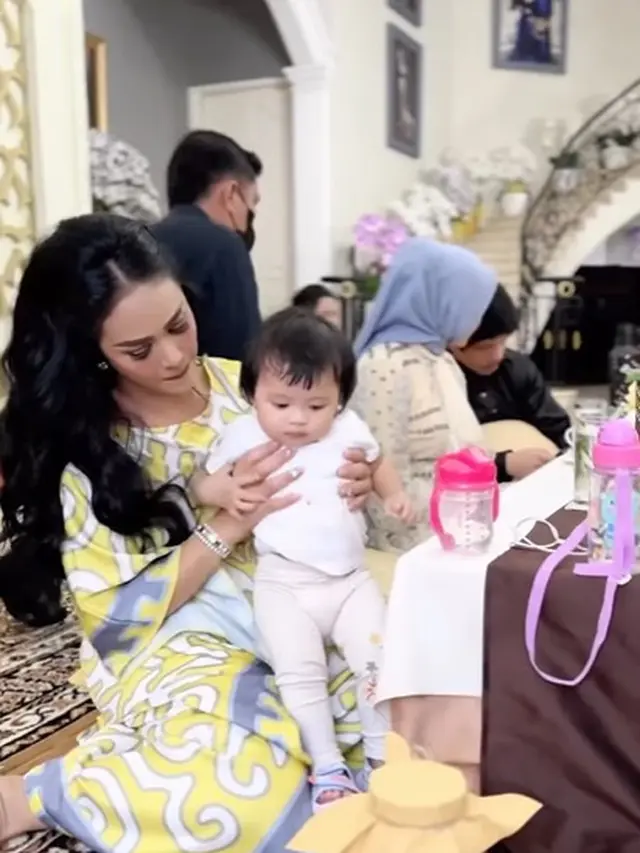 Krisdayanti bukber dengan keluarga (Instagram/krisdayantilemos)