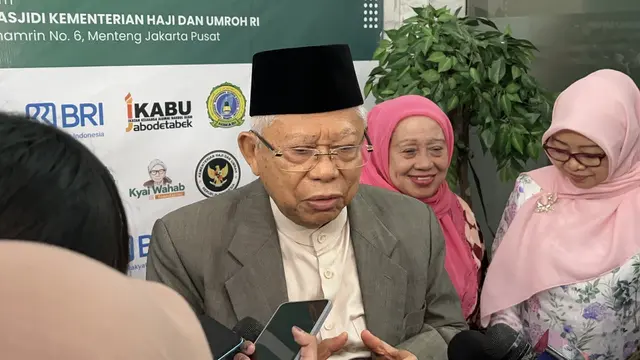 Wakil Presiden (Wapres) RI ke-13 Ma’ruf Amin saat ditemui di Kementerian Haji dan Umrah, Jakarta Pusat, Sabtu (14/2/2026).