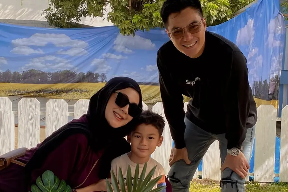 6 Potret Paula Verhoeven Hadiri Acara Sekolah Kiano, Kompak Bareng Baim Wong
