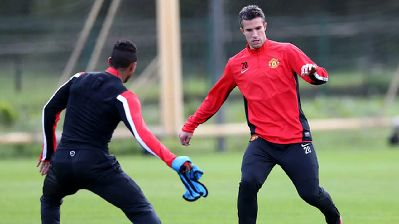 van-persie-absen-130924c.jpg