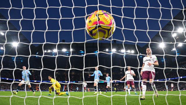 Foto: Wajah Lega Pep Guardiola setelah Man City Kembali Raih Kemenangan di Liga Inggris