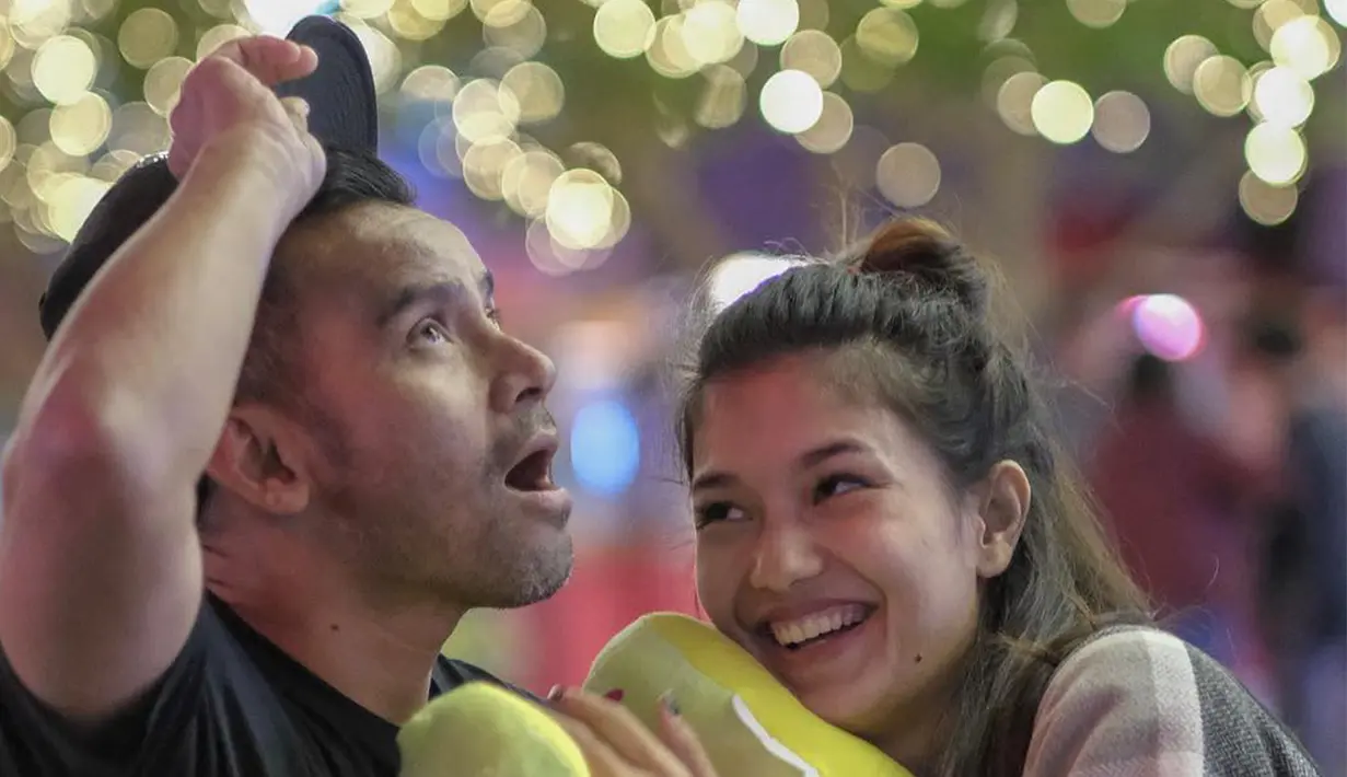 Pasangan yang sudah enam tahun menikah ini jarang diterpa berita miring bahkan selalu memamerkan keharmonisan mereka di akun media sosial mereka. (Liputan6.com/IG/@duma_riris)