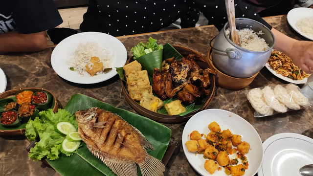 Rumah Liwet Bandung Dapur Raos 272