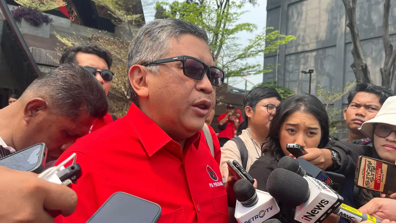 Sekretaris Jenderal (Sekjen) PDIP Hasto Kristiyanto usai Upacara HUT ke-79 RI, Masjid At-Taufiq, Lenteng Agung, Jakarta Selatan, Sabtu (17/8/2024).