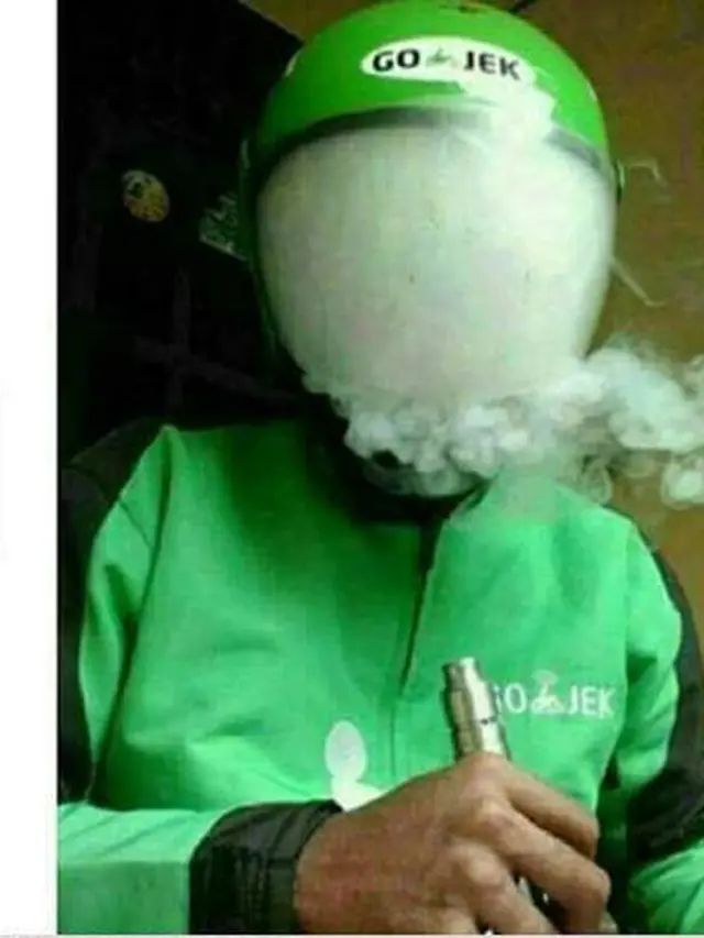 6 Tingkah Iseng Pemuda yang Kocak Ini Tertangkap Kamera, Absurd