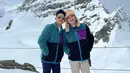 <p>Main ke daerah bersalju, Ruben Onsu dan Betrand Peto twinning dengan jaket bulu yang hangat.(Foto: Instagram @ruben_onsu)</p>