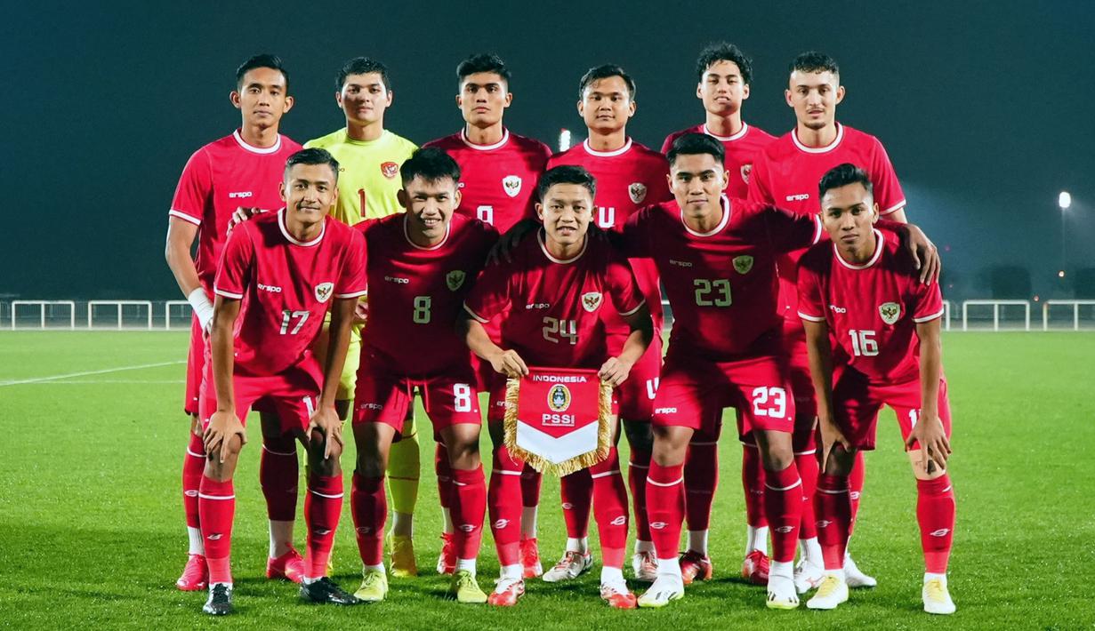 Pelatih Timnas Indonesia U-23, Shin Tae-yong menurunkan beberapa pemain andalannya di skuad senior seperti Rizky Ridho, Witan Sulaeman, Rafael Struick, Ivar Jenner, dan Ramadhan Sananta. (Dok. PSSI)
