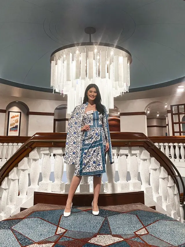 7 Pesona Carla Yules, Wakil Indonesia yang Masuk Top 6 di Miss World 2021