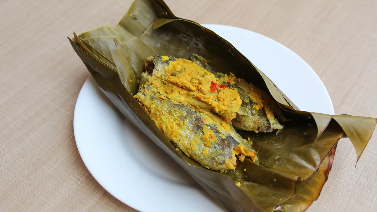 pepes bumbu kunyit