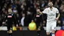 4. Karim Benzema (Lyon, Real Madrid) - 8 Gol. (AFP/Javier Soriano)