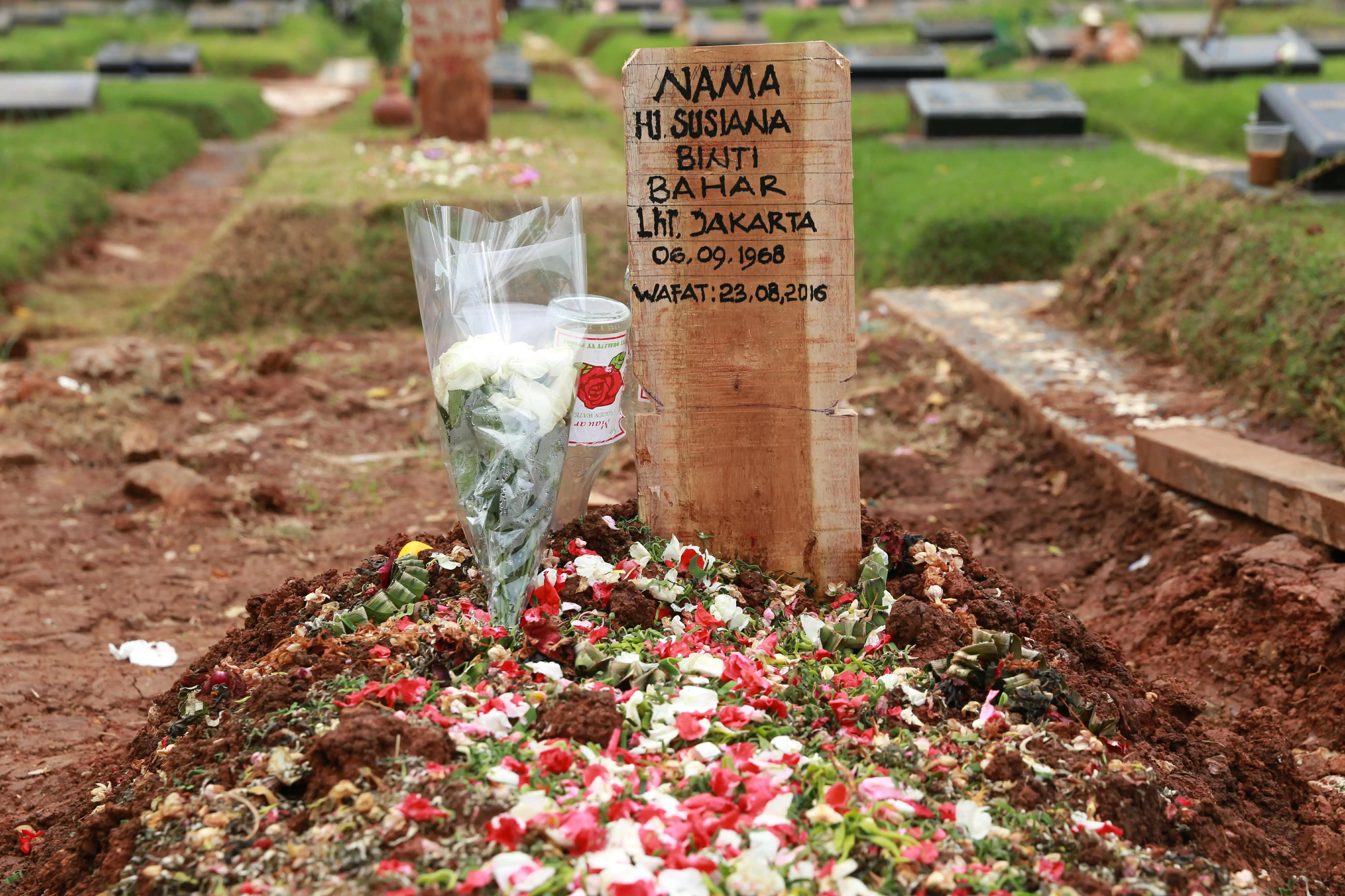 Makam istri Tukul Arwana, Susiana. (Andy Masela/Bintang.com)