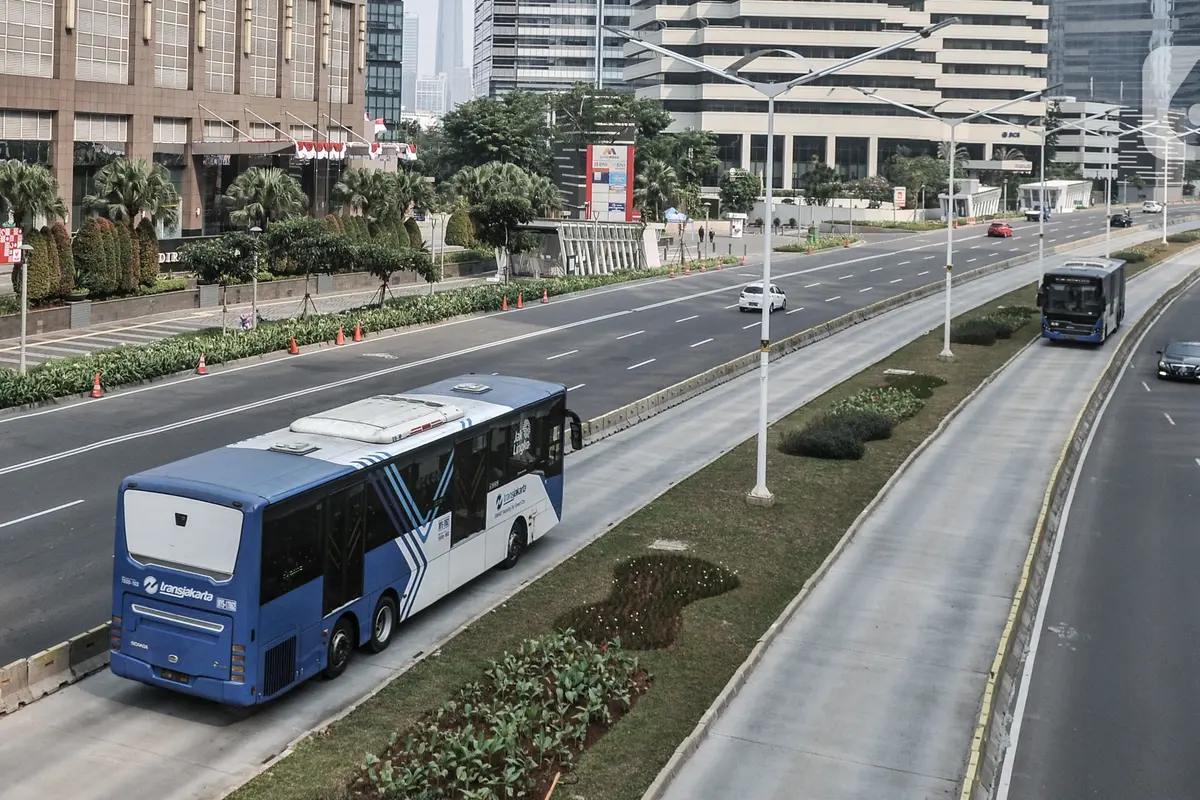 TransjaTransjakarta Tambah Armadakarta Tambah Armada