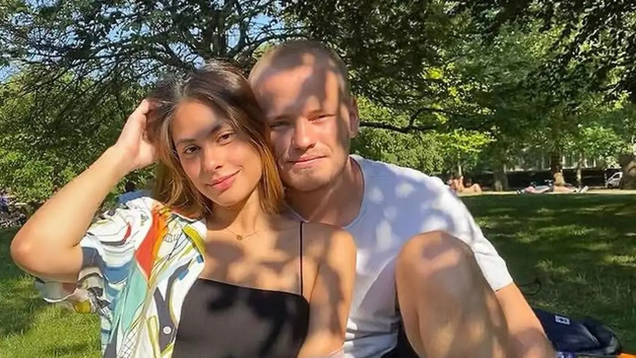Potret Kebersamaan Valerie Thomas dan Kekasih, Selalu Tampil Mesra. (Sumber: Instagram/valeriethomas)