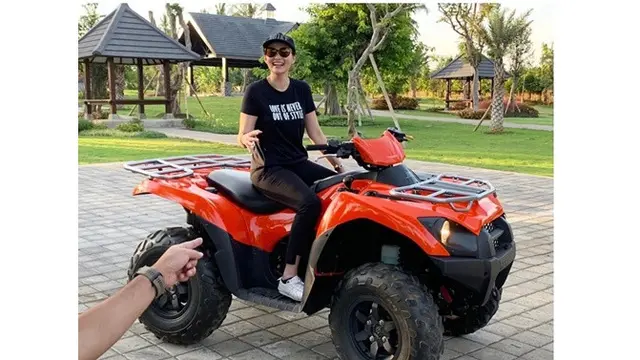 Jarang Terlihat Dilayar Kaca, Ini 7 Potret terbaru Christy Jusung
