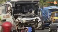 [VIDEO] Bus Pahala Kencana Tabrak Truk di Pantura, 3 Tewas