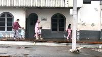 Penumpang kereta di Satasiun Citayam di masa pandemi COVID-19 (12/2/2023). Foto: Ade Nasihudin/Liputan6.com.