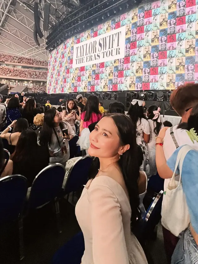 7 Potret Prilly Latuconsina saat Nonton Konser Taylor Swift, Sampai Nangis