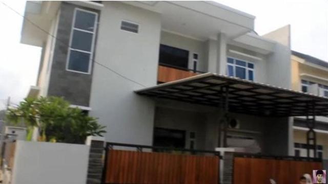 Dihiasi Interior Berwarna Emas, Ini 6 Potret Rumah Mewah Zaskia Gotik