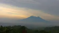 Pemandangan Gunung Salak di Bogor. (Liputan6.com/Achmad Sudarno)