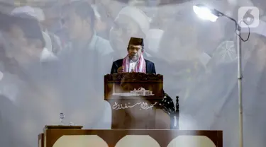 Menteri Agama Fachrul Razi saat memberikan ceramah dalam salat Jumat di Masjid Istiqlal, Jakarta, Jumat (1/11/2019). Menag Fachrul Razi memberikan ceramah dengan tema persatuan 'Merajut Persatuan dan Kesatuan'. (Liputan6.com/ Faizal Fanani)