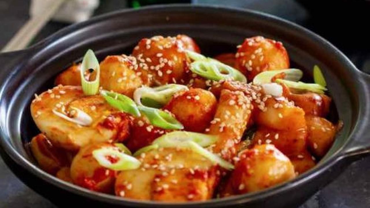 Ilustrasi tteokbokki | 196flavors.com