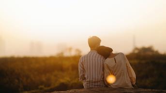 50 Kata-Kata Puitis untuk Pacar, Romantis Luluhkan Hati