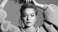 Muncul dengan memakai kerudung di London Fashion Week 2018, Lindsay Lohan disebut-sebut telah masuk Islam (Instagram/ lindsaylohan)