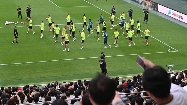 Suasana latihan Tottenham Hotspur di Korea Selatan