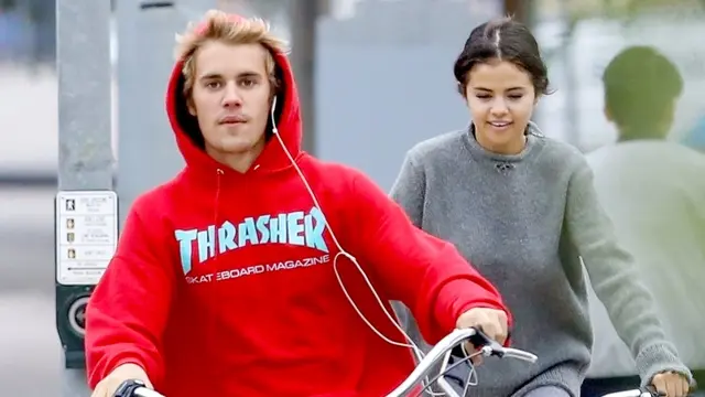 [Bintang] Justin Bieber - Selena Gomez