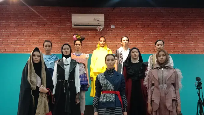 Suksesnya La Mode Sur La Seine a Paris, Pameran Busana Lokal di Atas Kapal