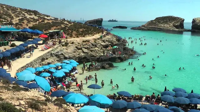 Blue Lagoon, Island of Comino/youtube