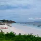 Keindahan Pantai Bira yang spesial dengan pasir putihnya (Foto : Akbar Muhibar / Liputan6.com)