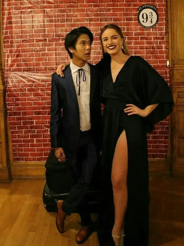 [Bintang] 8 Potret Iqbaal Ramadhan Saat Rayakan Winter Festival