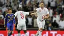 Frank Lampard berlaga di kualifikasi Piala Dunia 2014 melawan Ukraina di Stadion Wembley, Inggris (11/9/2012). Lampard mengumumkan pengunduran dirinya sebagai pesepak bola lewat Instagram pribadinya pada Kamis (2/2/2017).(AFP PHOTO / GLYN KIRK)