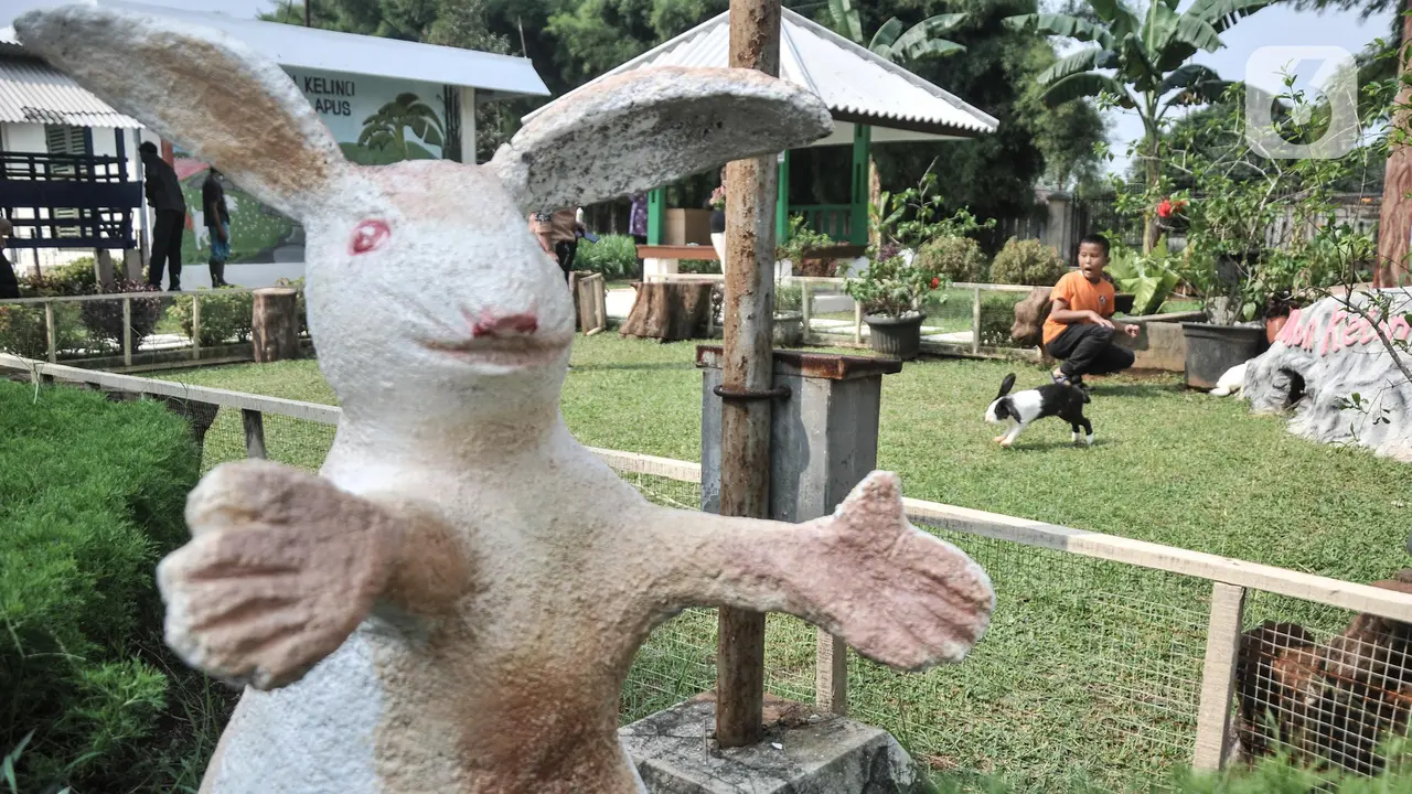 Berwisata Gratis di Taman Kelinci Bambu Apus