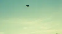 Angin Terbangkan Rumah Balon Berisi 3 Bocah ke Udara