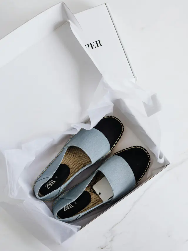 3. Bandingkan dengan Panduan Ukuran Sepatu