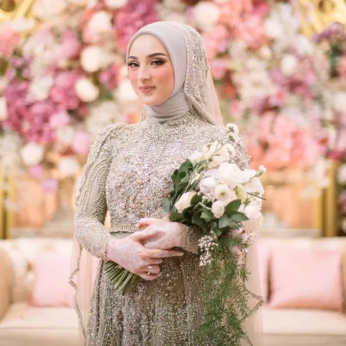 Potret Tampilan Dinan Nurfajrina, Istri Doni Salmanan yang Kerap Kenakan Tas Branded Cek Harganya