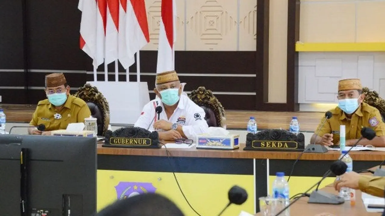 Suasana rapat persiapan pelantikan kepala daerah terpilih di Gorontalo,  yang dipimpin Gubernur Gorontalo Rusli Habibie dan dihadiri perwakilan pemda Kabupaten Gorontalo, Kabupaten Pohuwato dan Bone Bolango.Foto.Ist (Arfandi Ibrahim/Liputan6.com)