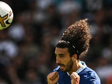 Sebagai salah satu klub elite di Liga Inggris, Chelsea telah banyak mendatangkan pemain dengan harga mahal unutk memperkuat skuat mereka. Para pemain tersebut biasanya didatangkan dari sesama klub elite di Liga Inggris atau pun diluar Inggris. Namun Chelsea tercatat telah 5 kali mendatangkan pemain dengan harga mahal dari klub menengah alias semenjana di Liga Inggris. Mau tahu siapa saja? Simak uraiannya berikut ini. (AFP/Paul Ellis)