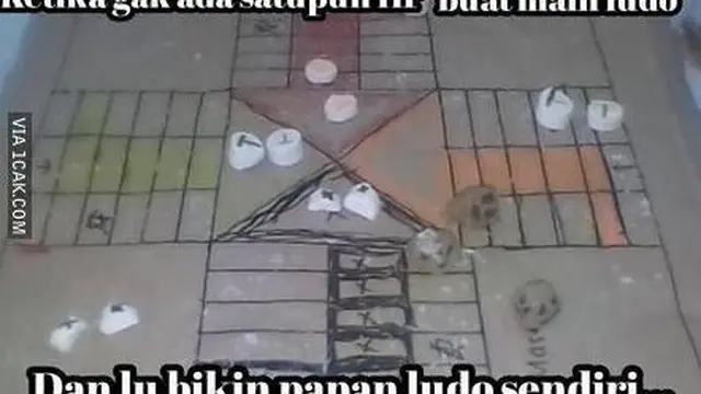 6 Gambar Nyeleneh di Papan Tulis Ini Bikin Ketawa Geli