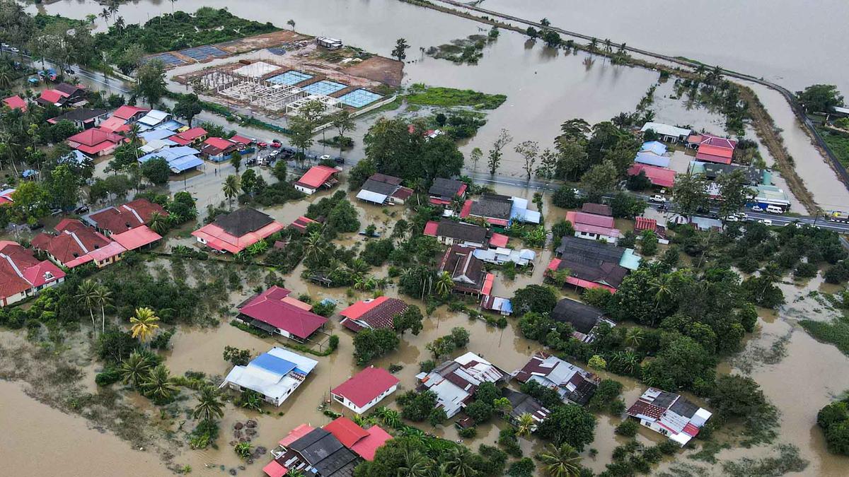 Negara Bagian Utara dan Timur Malaysia Terendam Banjir, Puluhan Ribu Orang Dievakuasi