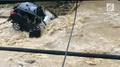 Banjir bandang melanda kota Ellicott, Maryland, AS, sepanjang 20 km.