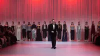 Kisah Perubahan dan Kebebasan dalam Koleksi Terbaru Yosafat Dwi Kurniawan di The Langham Fashion Soiree