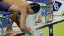 Perenang Singapura, Joseph Schooling, saat beraksi di nomor 100 meter gaya kupu-kupu putra pada Asian Games di Akuatik, GBK, Jakarta, Rabu (22/8/2018). Joseph Schooling sukses persembahkan medali emas pertama untuk Singapura. (Bola.com/Peksi Cahyo)